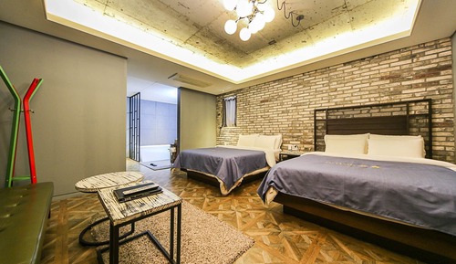 Habitación familiar con 2 camas individuales (2)