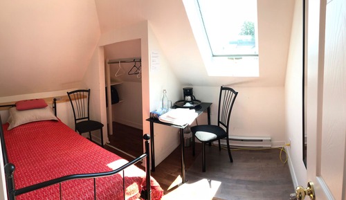 Single Room, 1 Twin Bed, Shared Bathroom