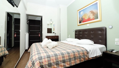 Habitación estándar doble, baño privado, vistas a la ciudad