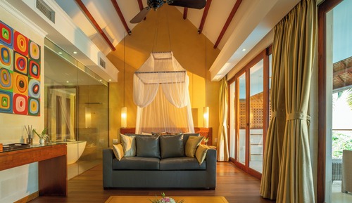 Suite, vistas a la piscina