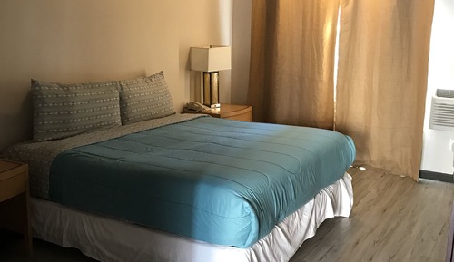 Habitación, 1 cama de matrimonio grande, balcón, vistas a la montaña