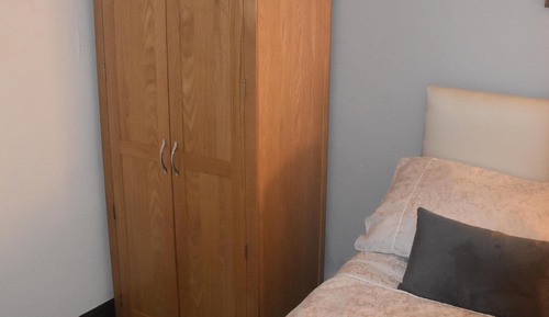 Habitación con 1 cama doble o 2 individuales, baño privado