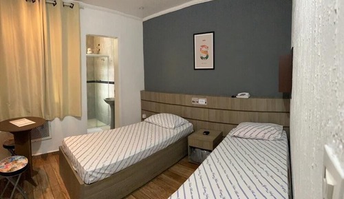 Habitación con 2 camas individuales