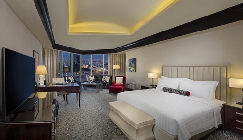 Suite Club, 1 cama de matrimonio grande, vistas a la ciudad