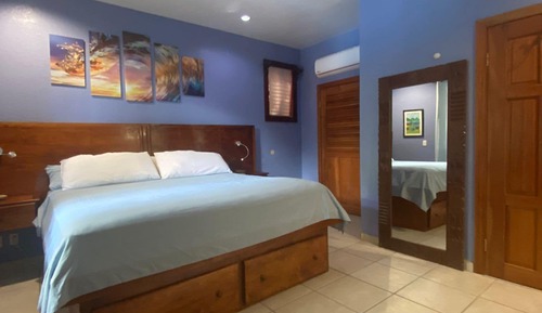 Habitación (The Wave @ The Blue Bahia Resort in S)