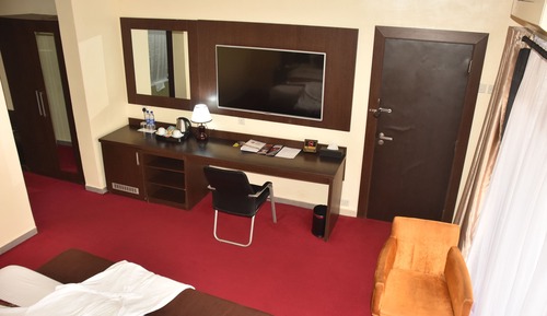 Suite, 1 cama de matrimonio grande, no fumadores (Separate Lounge)
