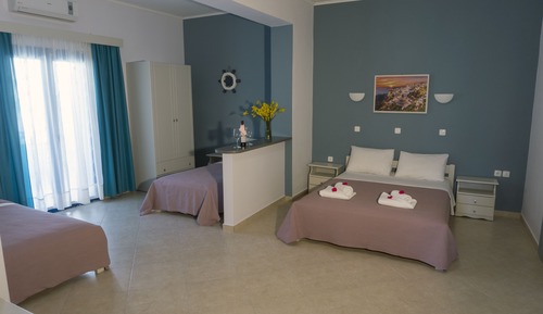 Habitación triple estándar, vistas al jardín