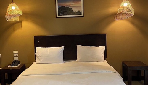 Deluxe Double Room (Building)