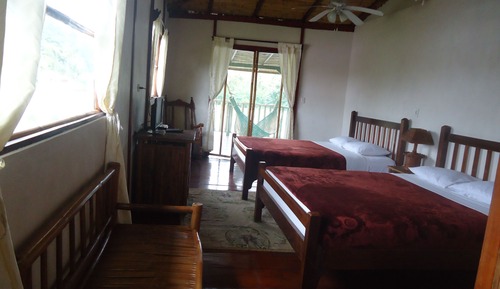 Suite Deluxe, 2 camas de matrimonio, vistas al río, sobre el agua