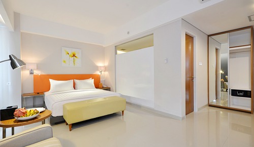 Suite (Breakfast for 2)