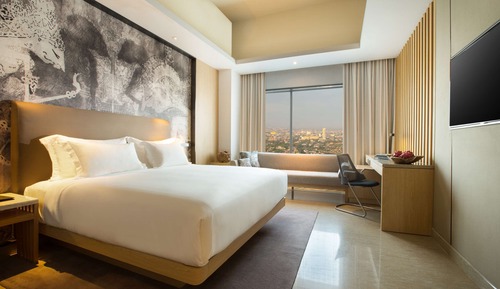 Habitación estándar, 1 cama de matrimonio grande, vistas a la ciudad