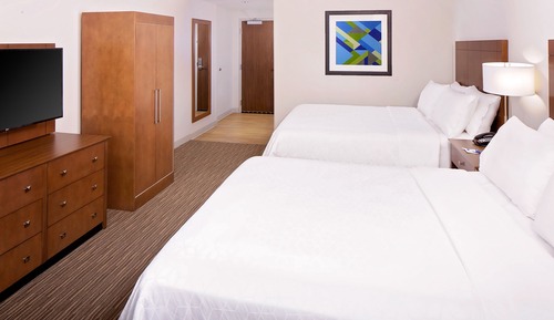 Habitación estándar, 2 camas de matrimonio, accesible para personas con discapacidad (Comm)
