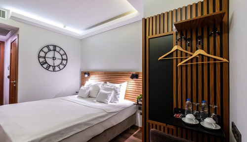 Habitación básica, 1 cama de matrimonio