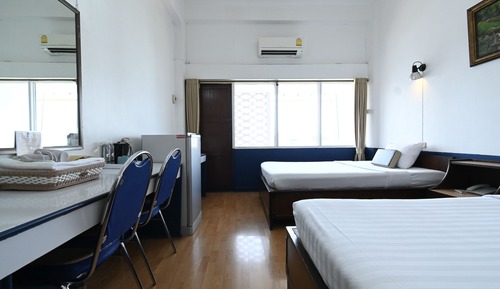 Twin Deluxe Room with Shower