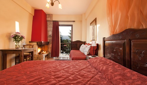 Habitación triple, chimenea
