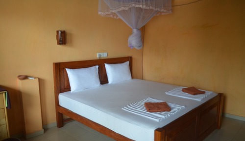 Habitación estándar, 1 habitación, balcón, vistas parciales al mar