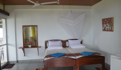 Habitación superior, 2 camas individuales, balcón, vistas a la playa