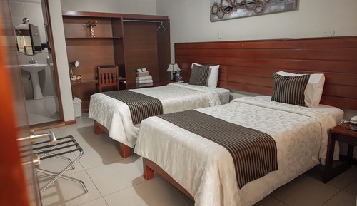 Habitación con 2 camas individuales
