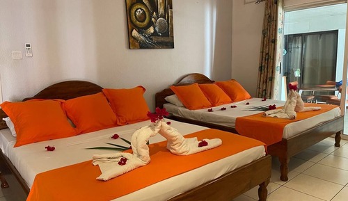 Habitación cuádruple estándar, 2 camas de matrimonio