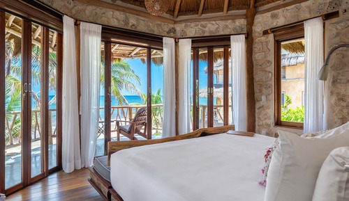 Suite, 1 cama de matrimonio grande, vistas a la playa, frente al mar