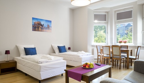 Standard Studio, Kitchenette