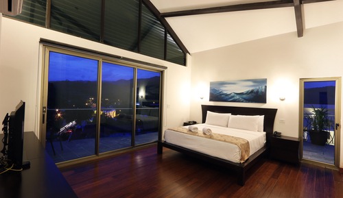 Antarctic Ocean Penthouse, 6 Bedrooms, 5.5 Bathrooms, Kitchen  & 2 Plunge Pool