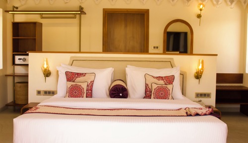 Palace tent suite