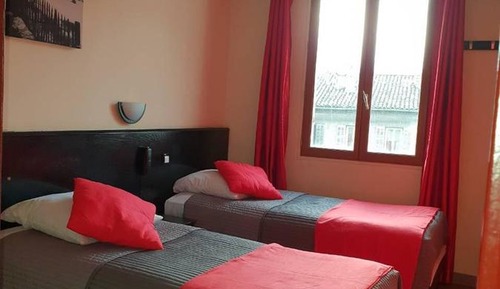 Habitación con 2 camas individuales