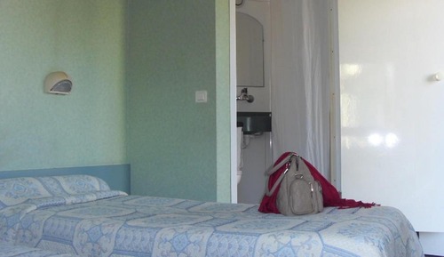 Habitación con 2 camas individuales