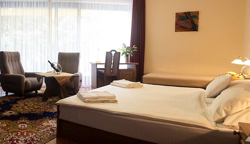 Habitación triple superior, balcón