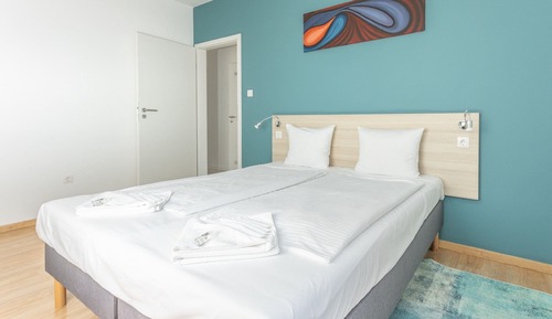 Deluxe 3 bedroom Apartment