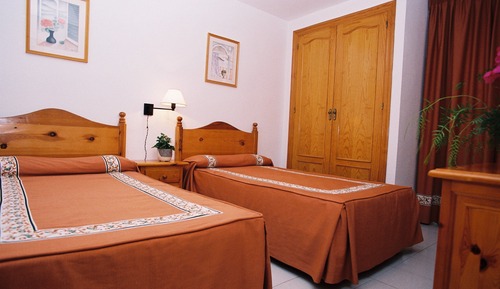 Apartamento familiar, 2 habitaciones, terraza