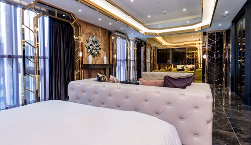Designers Suite (Design of the room will be randomly assigned)