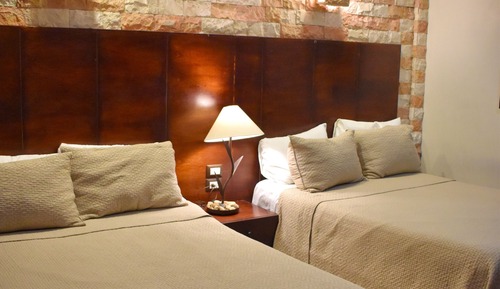 Habitación cuádruple estándar, 2 camas dobles