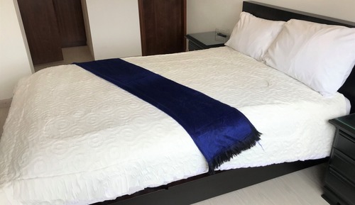 Apartamento panorámico, 1 cama de matrimonio, terraza, vistas a la montaña