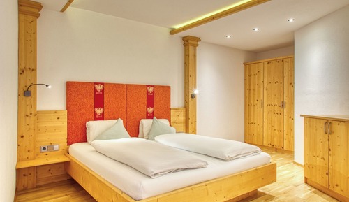 Apartamento, 3 habitaciones, en edificio anexo