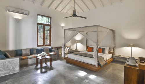 Suite, vistas al patio