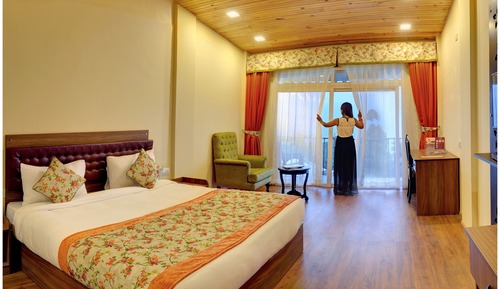 Deluxe Mountain View Room with Private Balcony