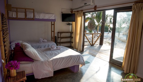 Habitación con 1 cama doble o 2 individuales, vistas a la playa