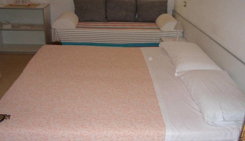 Habitación Confort con 1 cama doble o 2 individuales