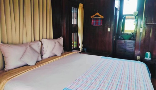 Habitación superior con 1 cama doble o 2 individuales, vistas al complejo turístico