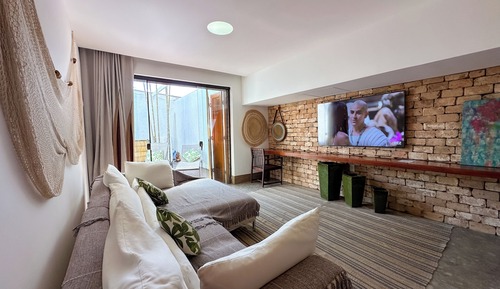 Exclusive com Piscina, 1 Queen Bed