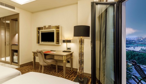 Habitación Deluxe, 1 cama de matrimonio grande, vistas a la ciudad