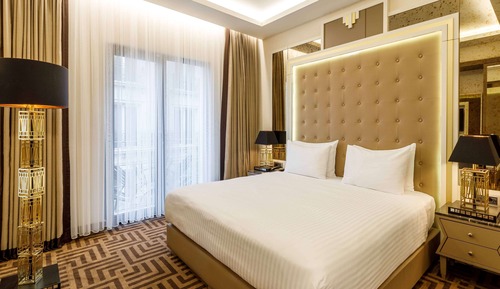 Suite, 1 cama de matrimonio grande, no fumadores, vistas a la ciudad