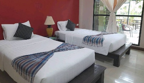 Habitación Deluxe con 1 cama doble o 2 individuales, 1 habitación, vistas al jardín