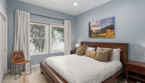 Apartamento Deluxe, 4 habitaciones, bañera de hidromasaje, vistas a la colina (D5)