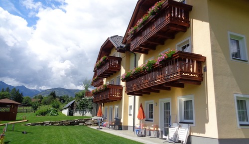 Apartamento familiar, 2 habitaciones, no fumadores, vistas a la montaña (+ 55,00 EUR cleaning fee)