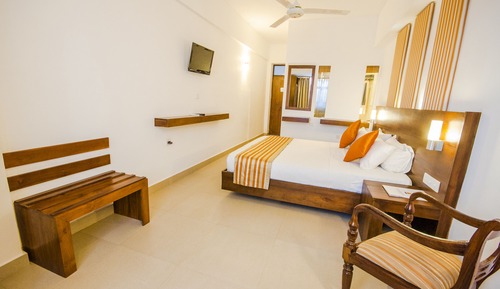 Habitación estándar, 1 cama de matrimonio grande, balcón
