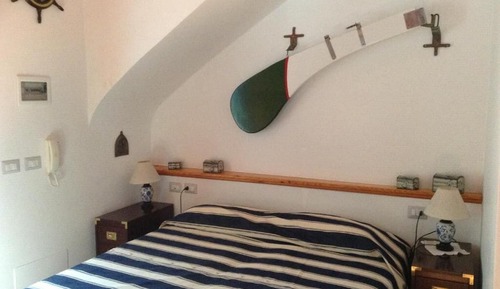 Habitación estándar con 1 cama doble o 2 individuales