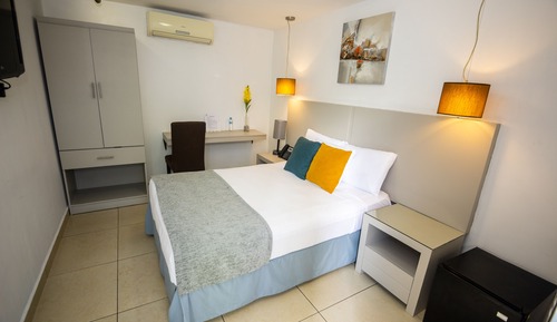 Habitación básica doble, 2 camas dobles (Habitación Doble - 2 camas dobles)